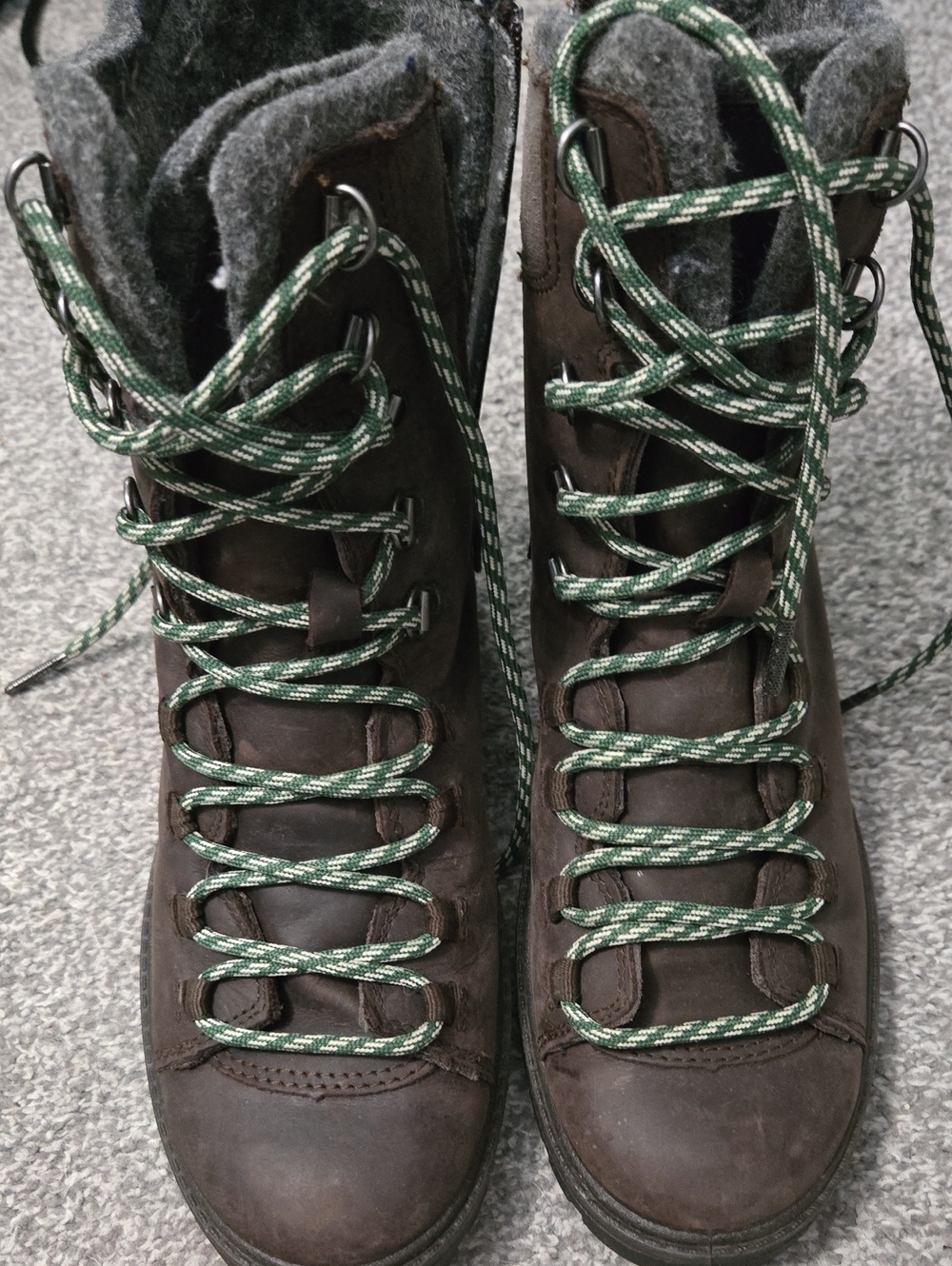 Kamik Brown Lace-Up Hiking Boots with Green Patterned Laces